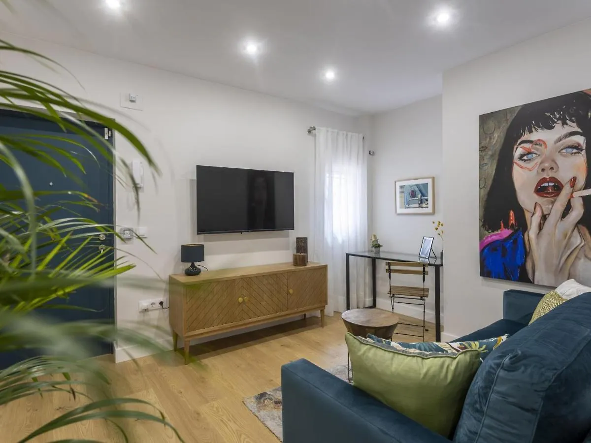 Beautiful Blue Triana Apartment Seville