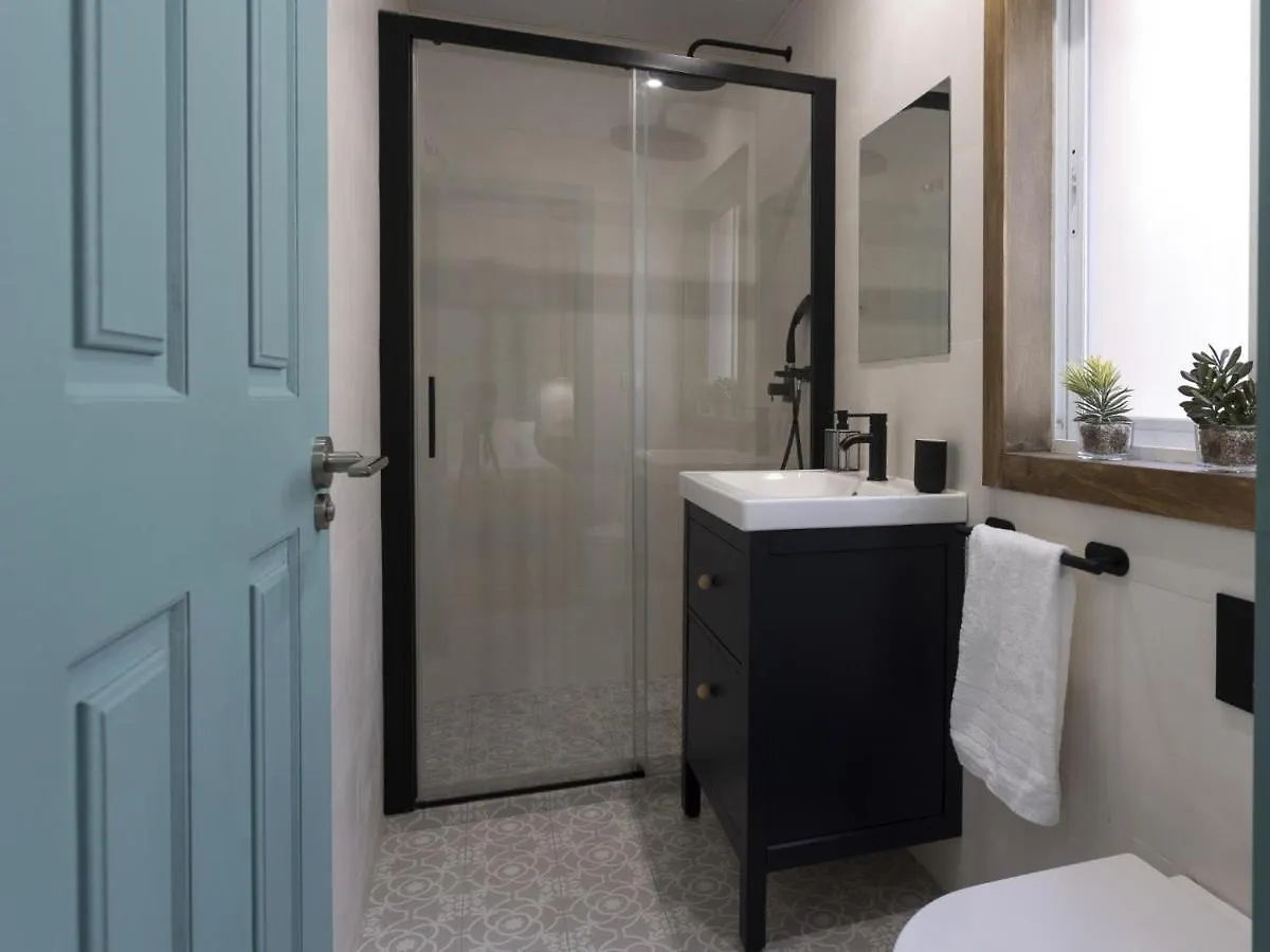 Beautiful Blue Triana Apartment Seville
