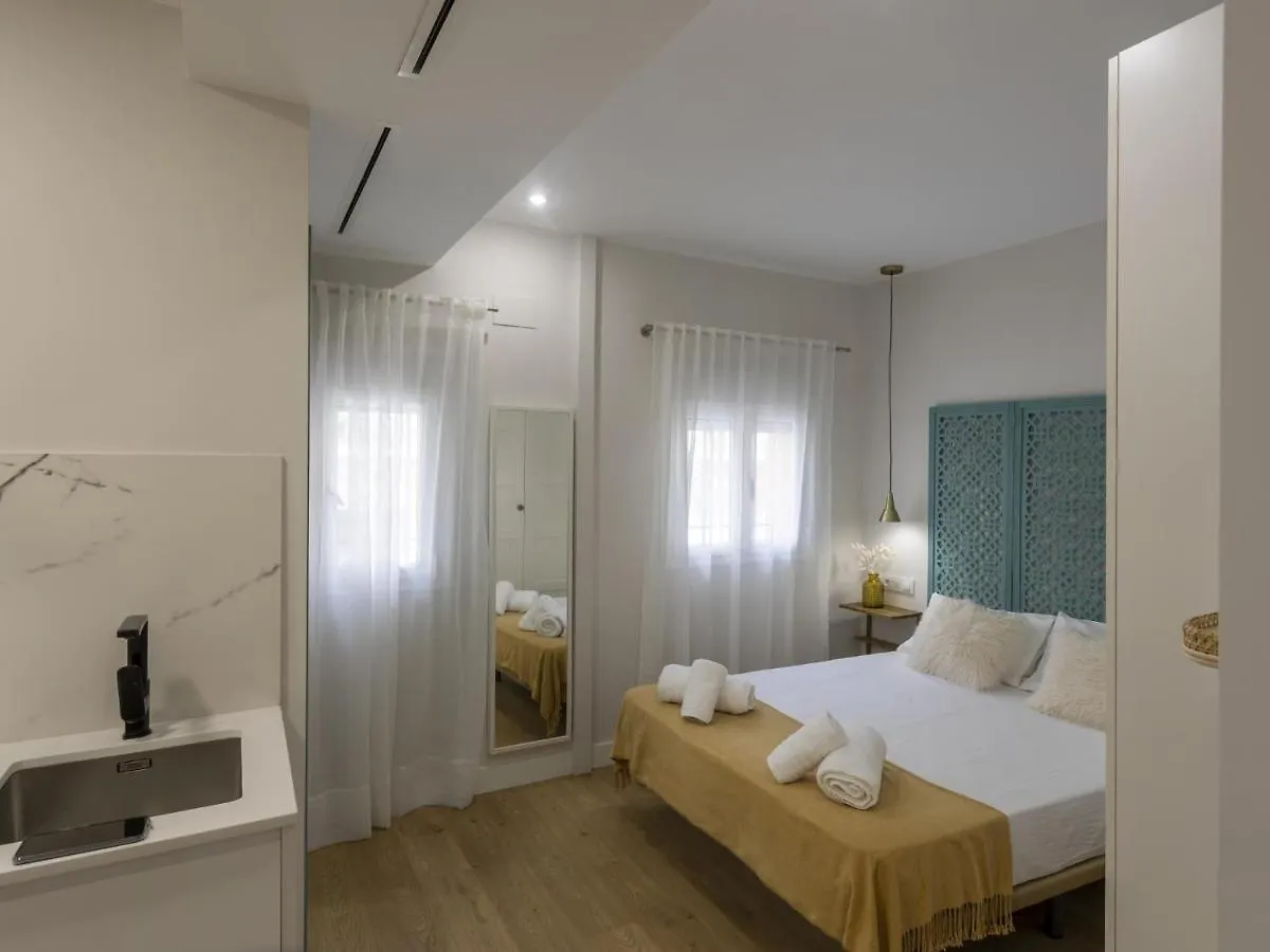 Beautiful Blue Triana Apartment Seville