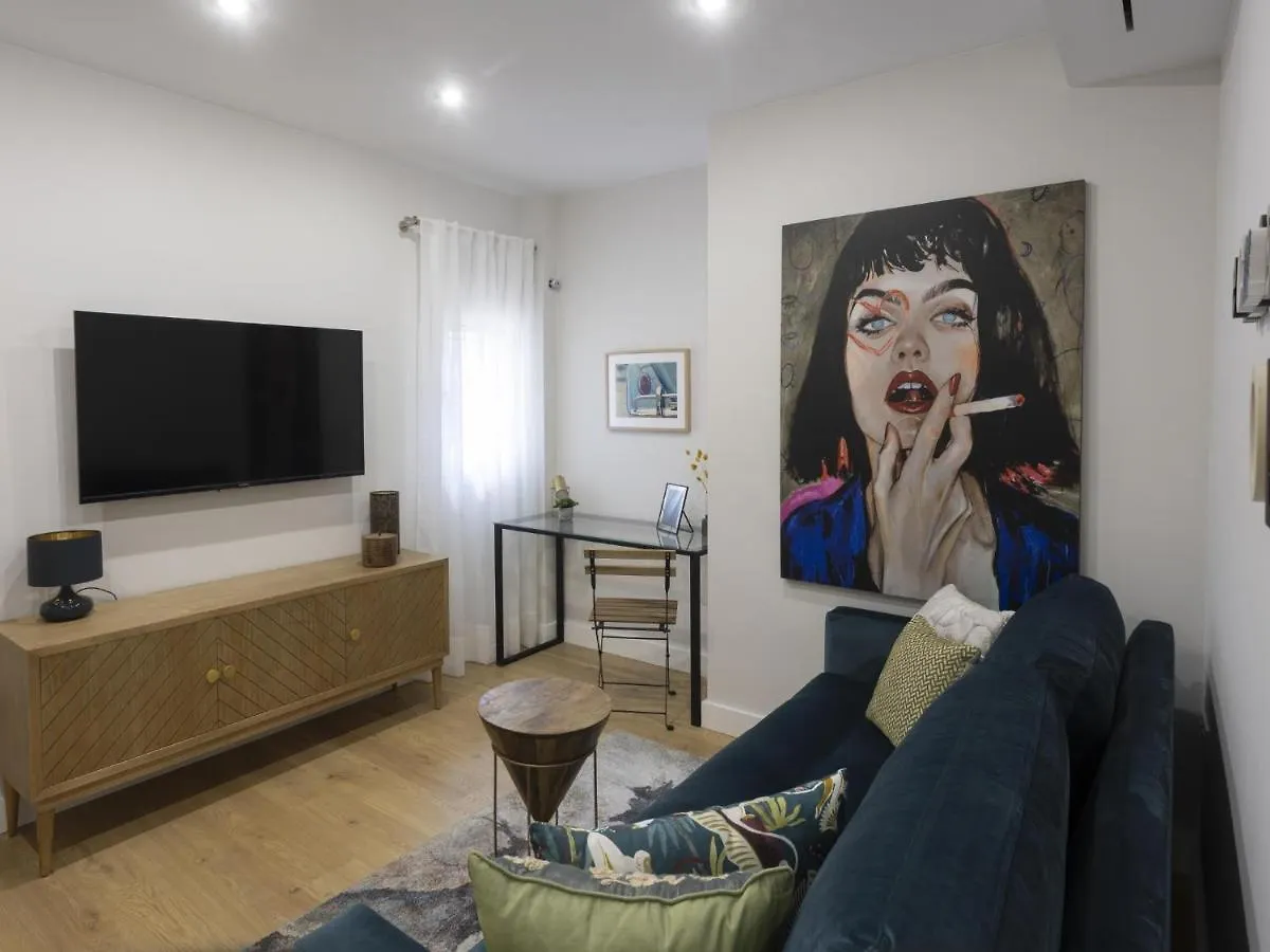 Beautiful Blue Triana Apartment Seville